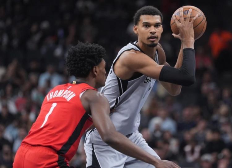 开云体育app-主场斗马刺，火箭残阵出战！经典首发再现，伊森复出，从替补打起